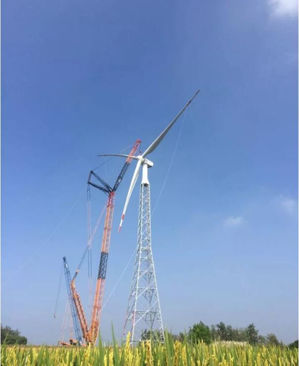 國內(nèi)首臺(tái)低風(fēng)速2mw 120m桁架塔架風(fēng)電機(jī)組吊裝成功 - 北極星風(fēng)力發(fā)電